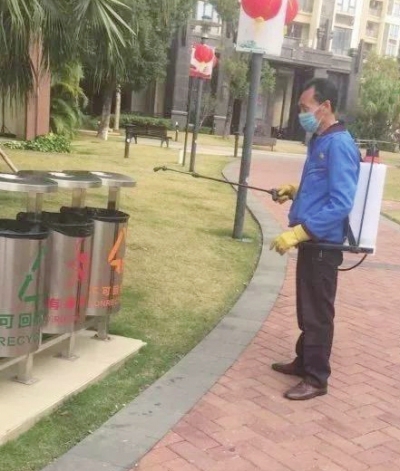 社區(qū)消毒。.jpg